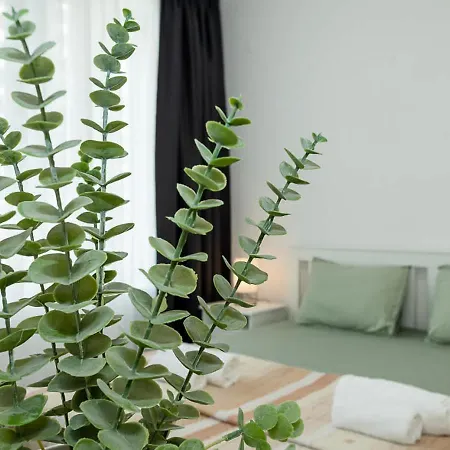 Apartament Modern Park - Outdoor Pool & Parking By Flat Manаger